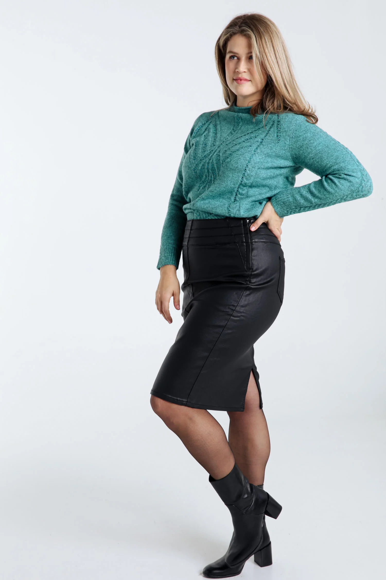 Pull uni torsade et strass – Image 9