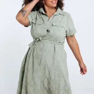 Longue robe chemise en coton unie et brodée
