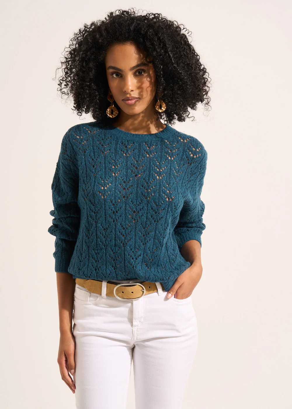 Pull col rond avec un jeu de points en dentelle ajourée – Image 5