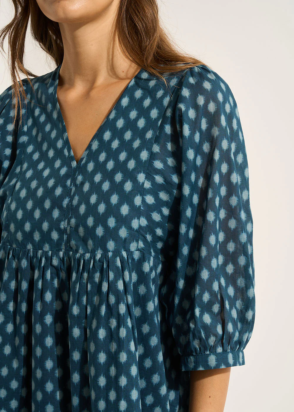 Robe courte imprimée avec manches courtes ballon
