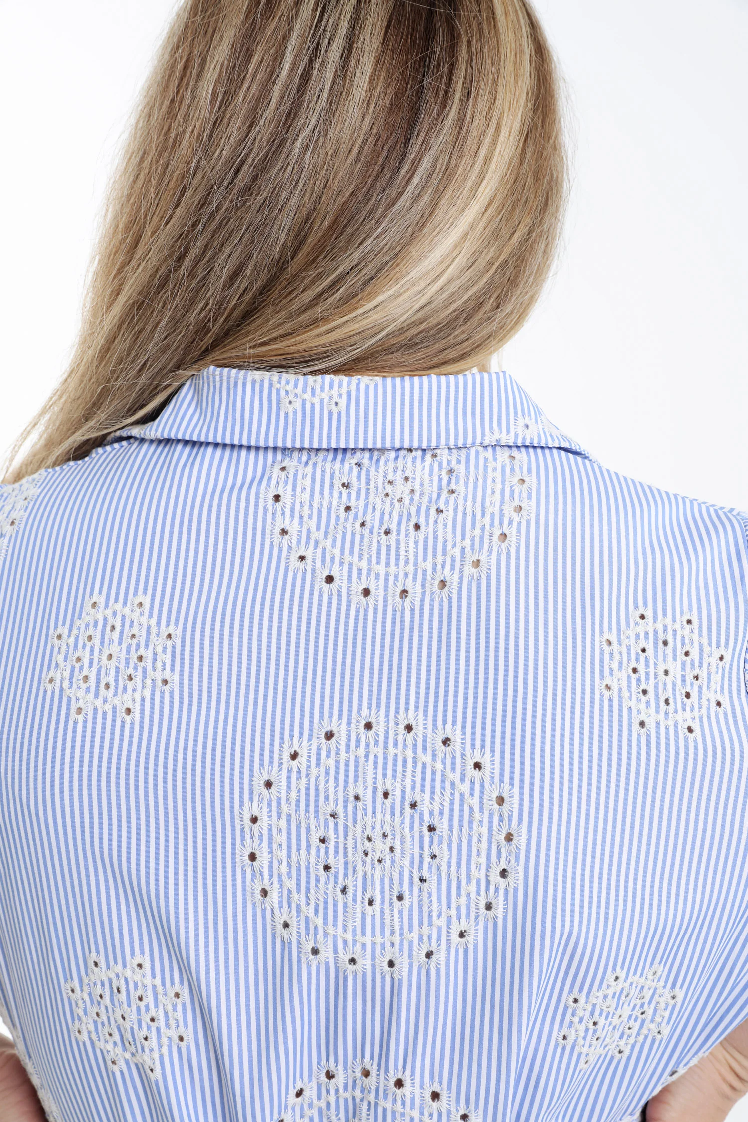 Robe longue rayée avec broderies – Image 3