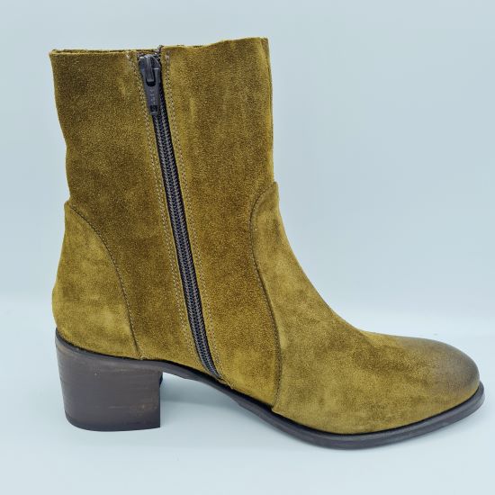 Alias Kaki Boots by Aliwell